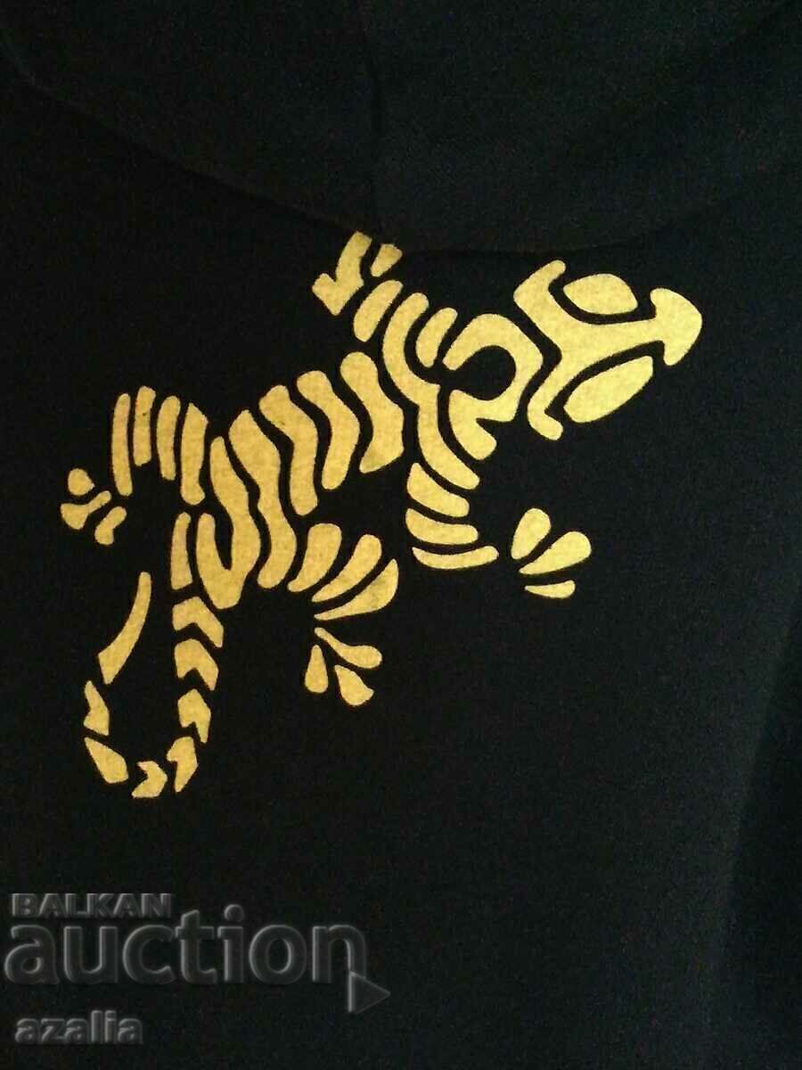 Delivery of Black sweatshirt with hood and ornaments, cotton Delivery of Black sweatshirt with hood and ornaments, cotton