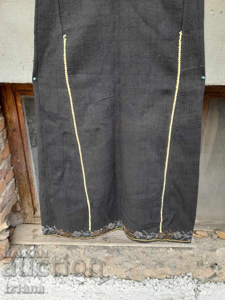 Аукцион Стар литак,народна носия