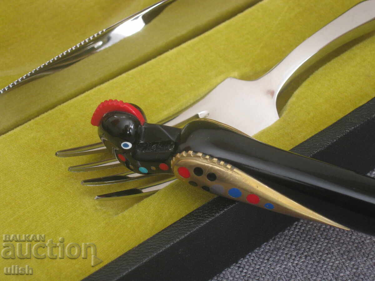 Auction  S&A Haddad Lebanese Kitchen Utensils Set Box