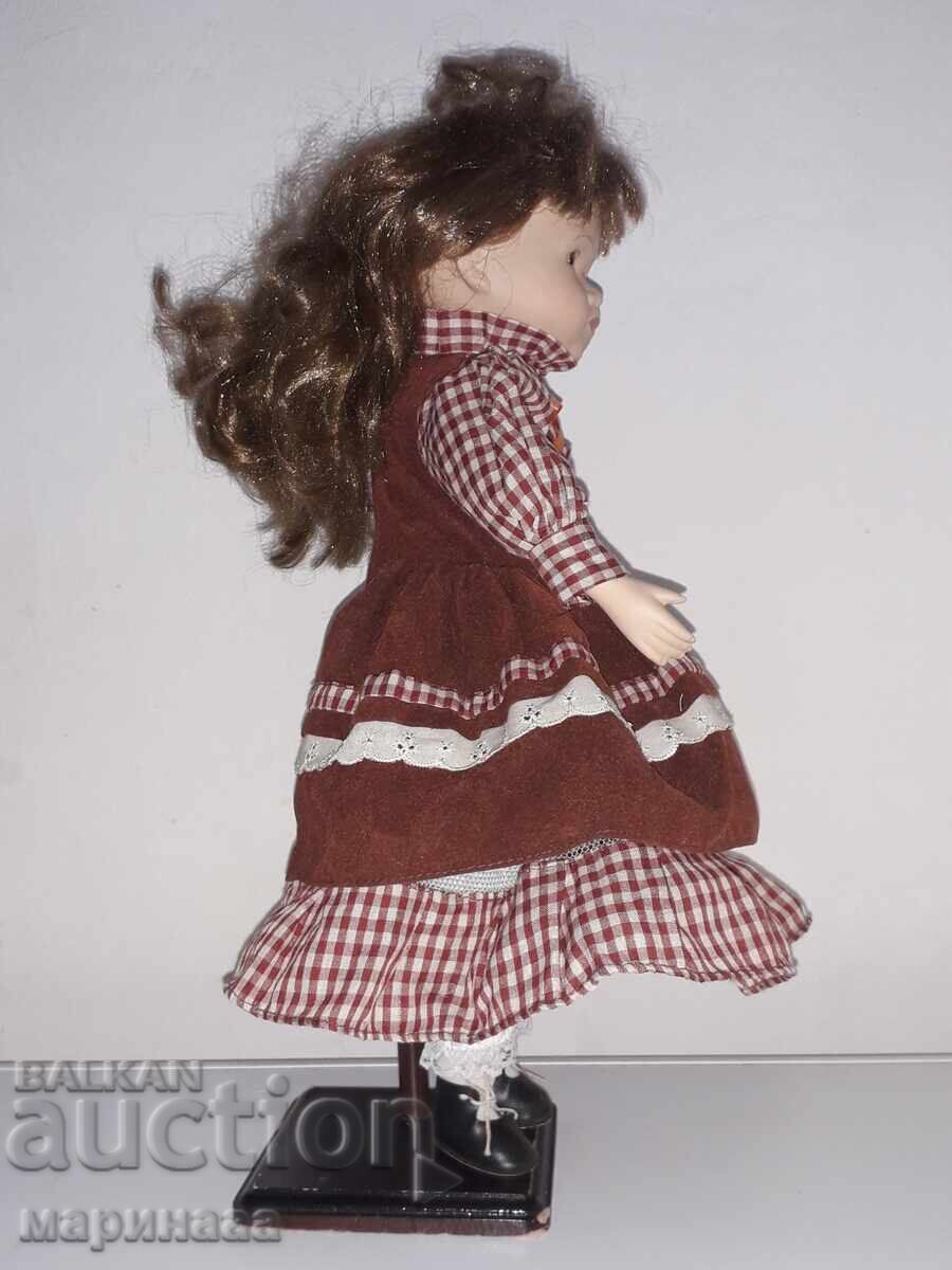 Аукцион СТАРА КУКЛА. ПОРЦЕЛАН