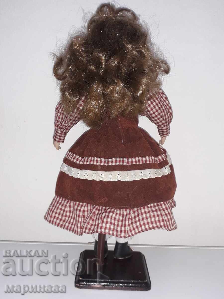 Доставка на СТАРА КУКЛА. ПОРЦЕЛАН