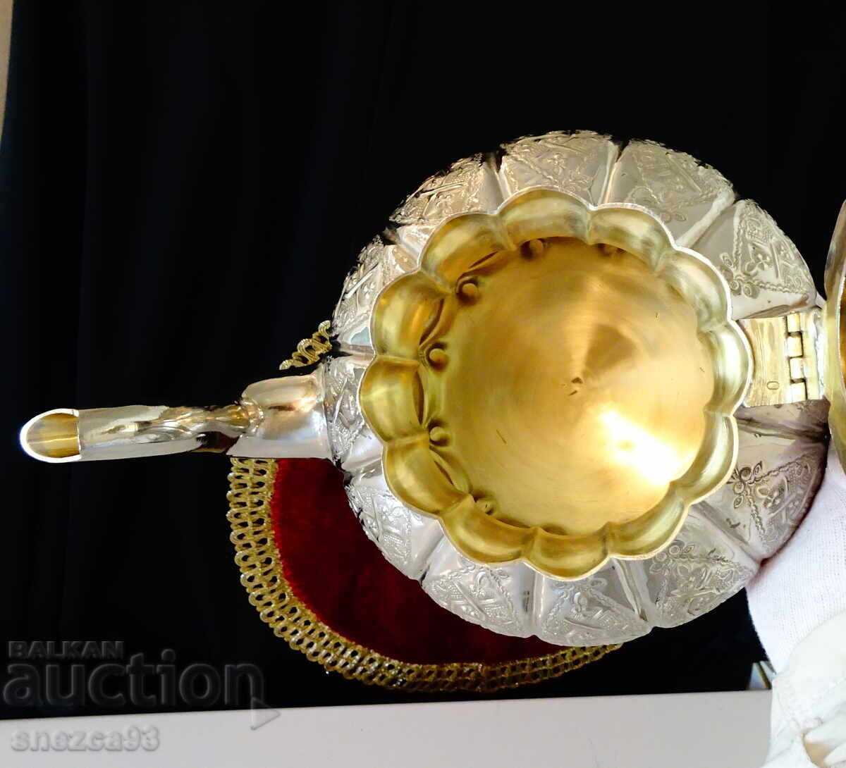 Auction  Silver-plated Moroccan bronze teapot 2 l., 1.1 kg