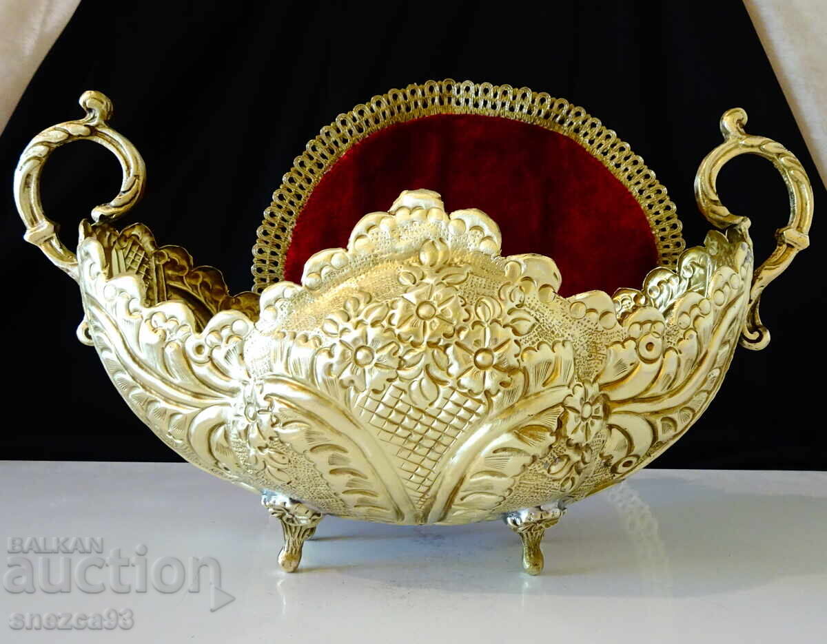 Χάλκινη ζαρντινιέρα, γόνδολα, φρουτιέρα αριστούργημα Χάλκινη ζαρντινιέρα, γόνδολα, φρουτιέρα αριστούργημα