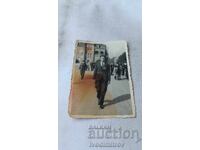 Снимка София Млад мъж на разходка