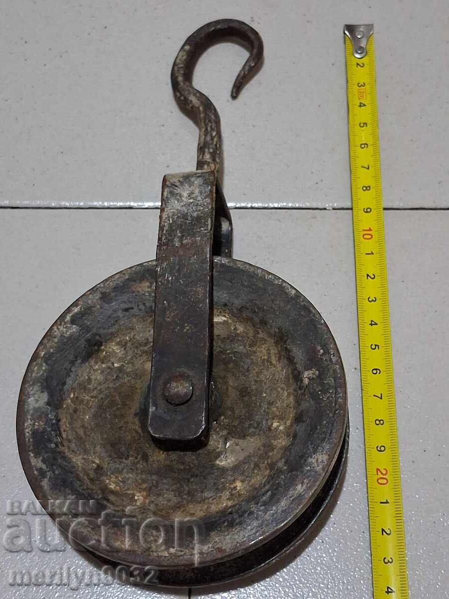 Παλιά σφυρήλατη τροχαλία πολυδέσμης σφυρήλατου σιδήρου - 5 Παλιά σφυρήλατη τροχαλία πολυδέσμης σφυρήλατου σιδήρου - 5