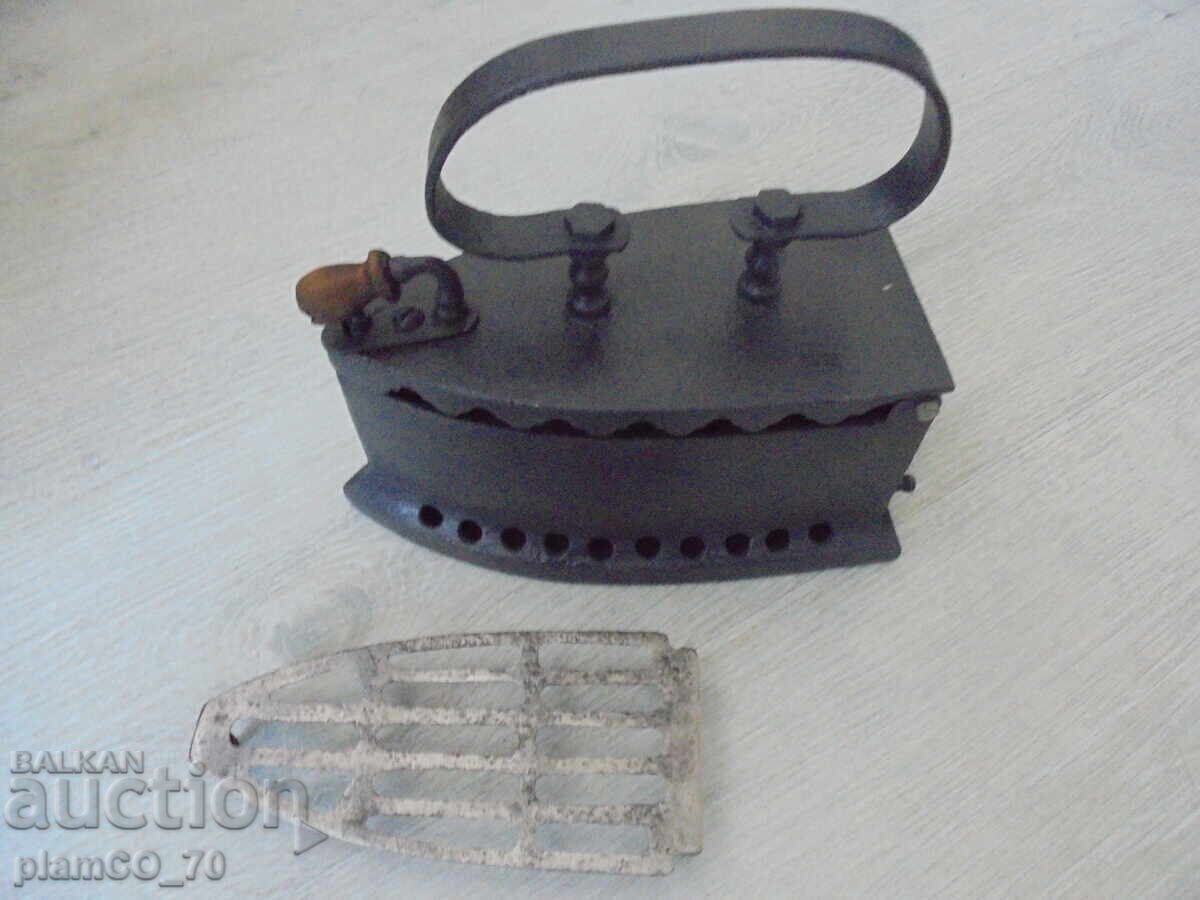 №8240 Old antique coal iron - romance from the past with price 60.00 BGN | € 30.68