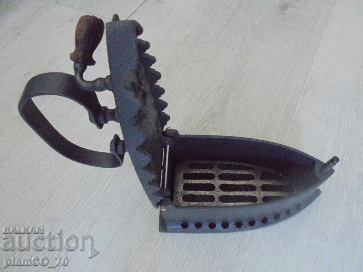 Delivery of №8240 Old antique coal iron - romance from the past