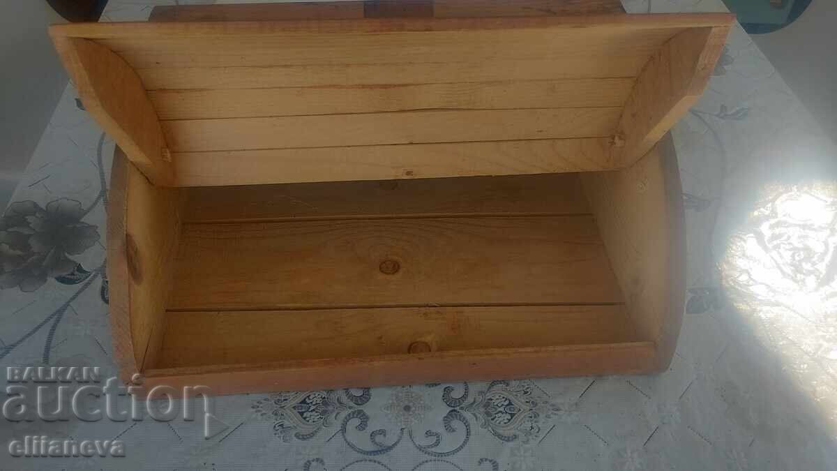 Ξύλινο κουτί για ψωμί με τιμή 30.00 BGN | € 15.34