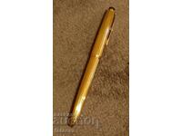 Golden Montblanc, fountain pen. Read the description