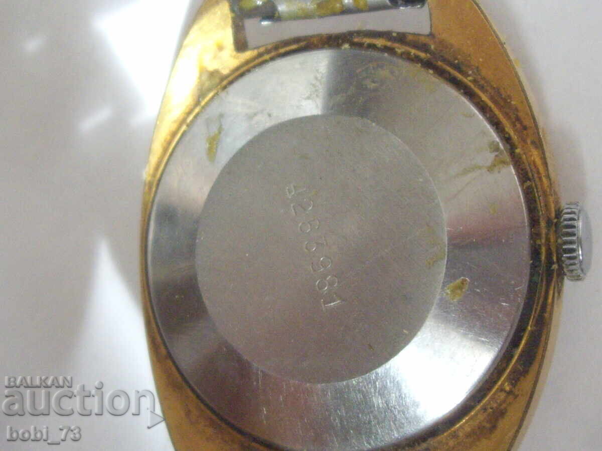 Old Russian gold-plated watch with price 50.00 BGN | € 25.56 Old Russian gold-plated watch with price 50.00 BGN | € 25.56