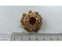 Broșă veche din bronz cu pietre