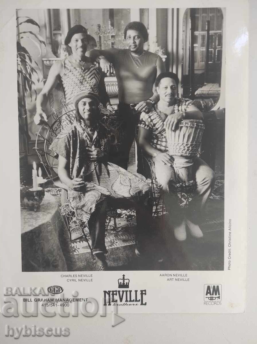 Fotografie de presă cu frații Neville Fotografie de presă cu frații Neville