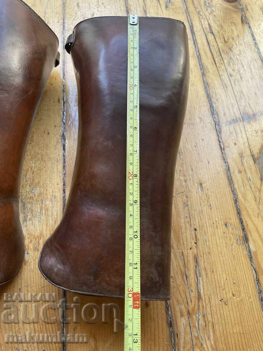 Ghete din piele de ofițer Regatul Bulgariei cu preț € 152.88 | 299.01 BGN Ghete din piele de ofițer Regatul Bulgariei cu preț € 152.88 | 299.01 BGN