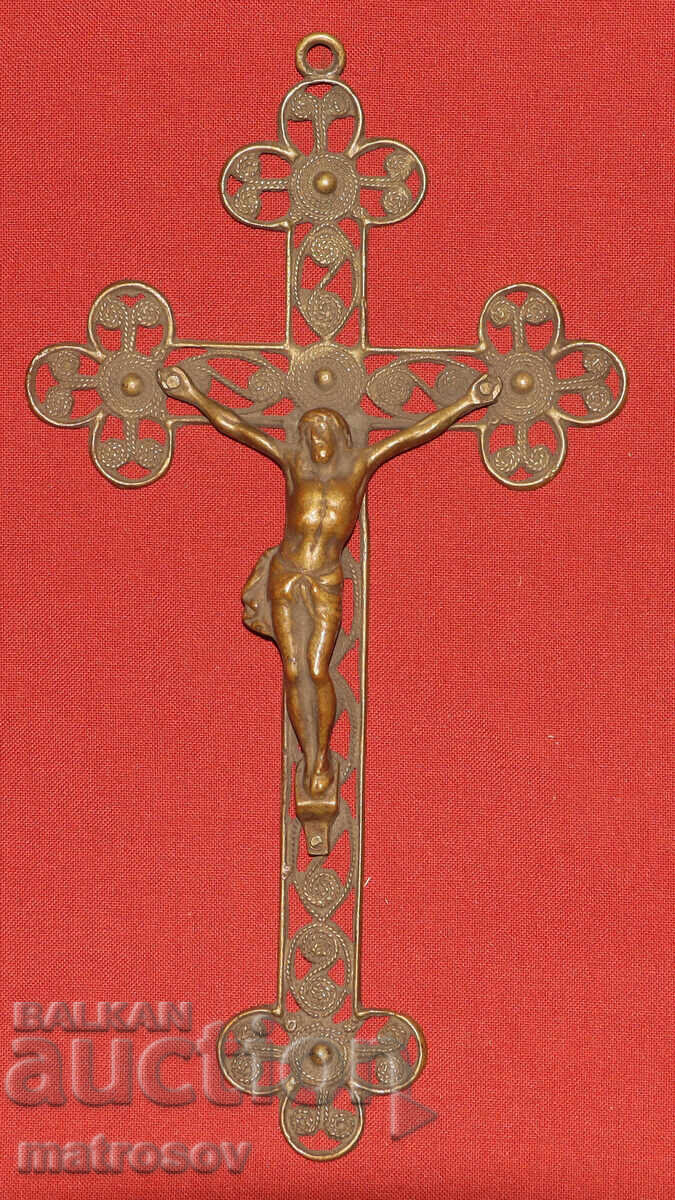Cruce veche din alamă, răstignire cu preț 250.00 BGN | € 127.82