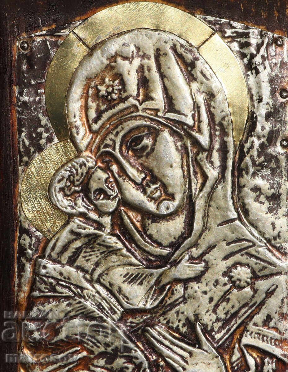 Livrarea Icoană metalică lucrată manual, Maica Domnului cu Pruncul Livrarea Icoană metalică lucrată manual, Maica Domnului cu Pruncul