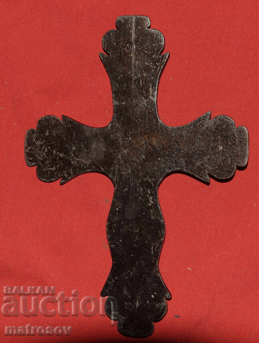 Cruce veche, crucifix cu detalii din alamă - 5