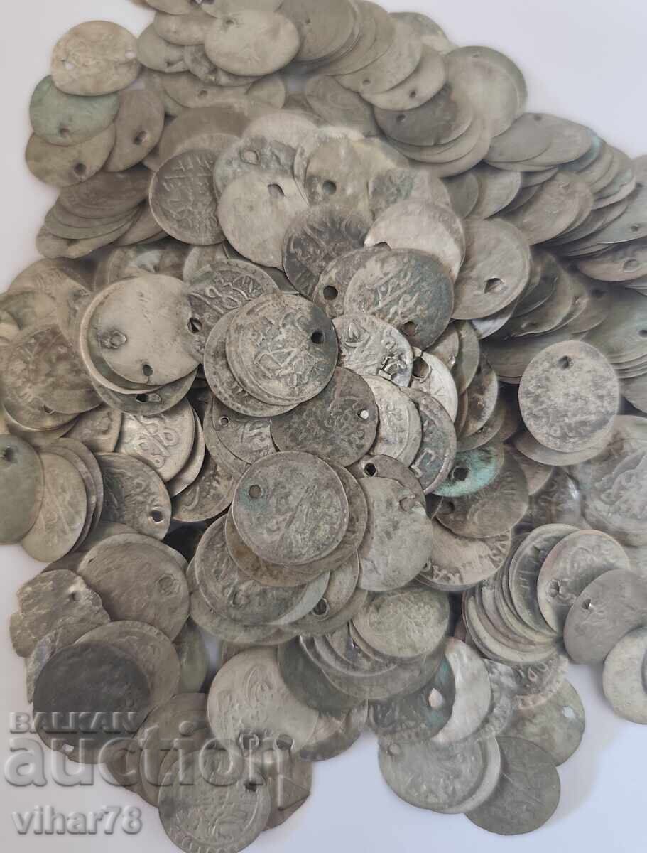 LOT DE 540 buc. Akçe pentru costum popular
