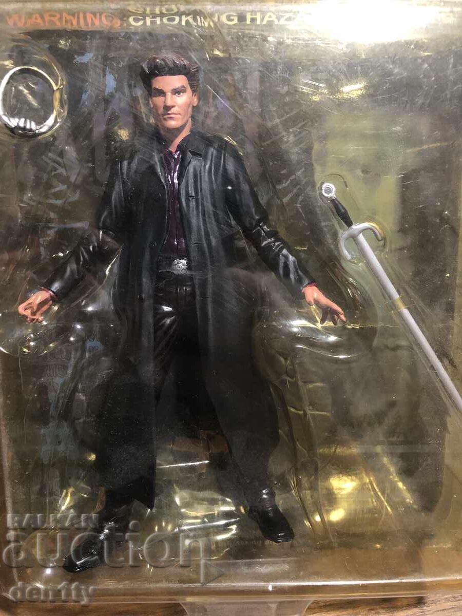 Бъфи, убийцата на вампири, голяма екшън фигурка ангел с цена 45.00 лв. | € 23.01