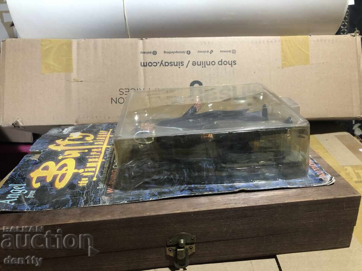 Бъфи, убийцата на вампири, голяма екшън фигурка ангел - 5