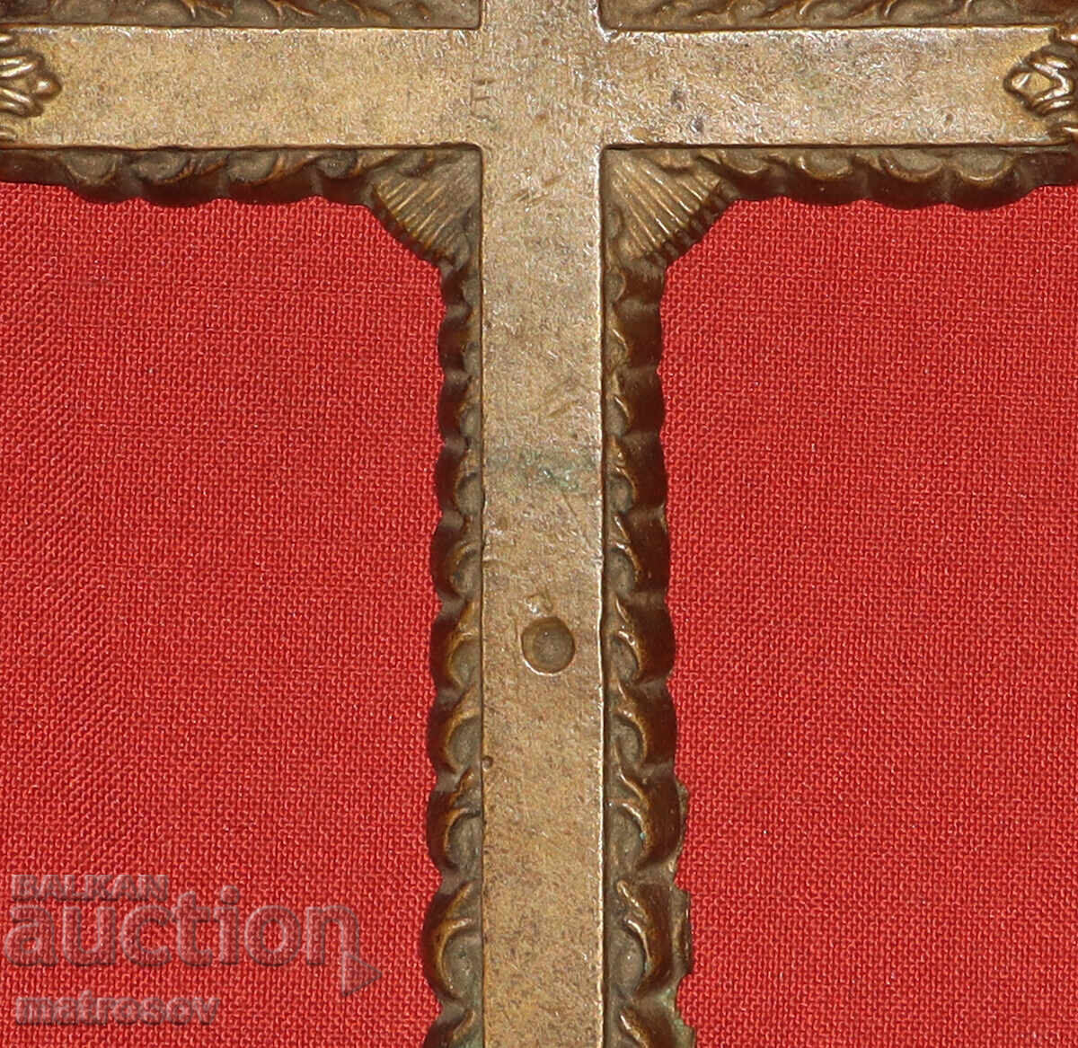 Delivery of Old bronze crucifix