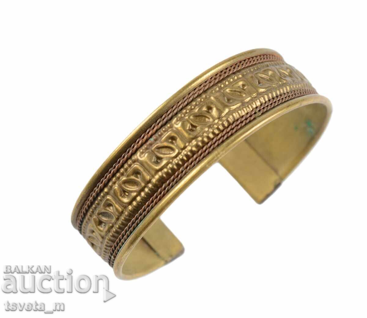 Παράδοση Αρχαίο μπρούτζινο βραχιόλι