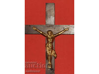 Cruce din lemn, răstignire cu detalii din alamă