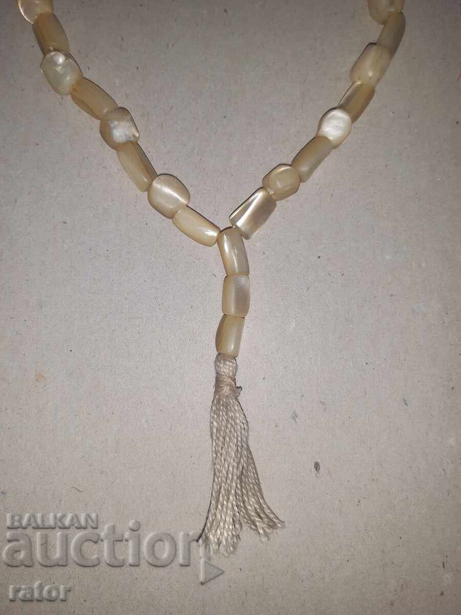 Autentic rozariu sidefat renascentist cu preț 72.99 BGN | € 37.32