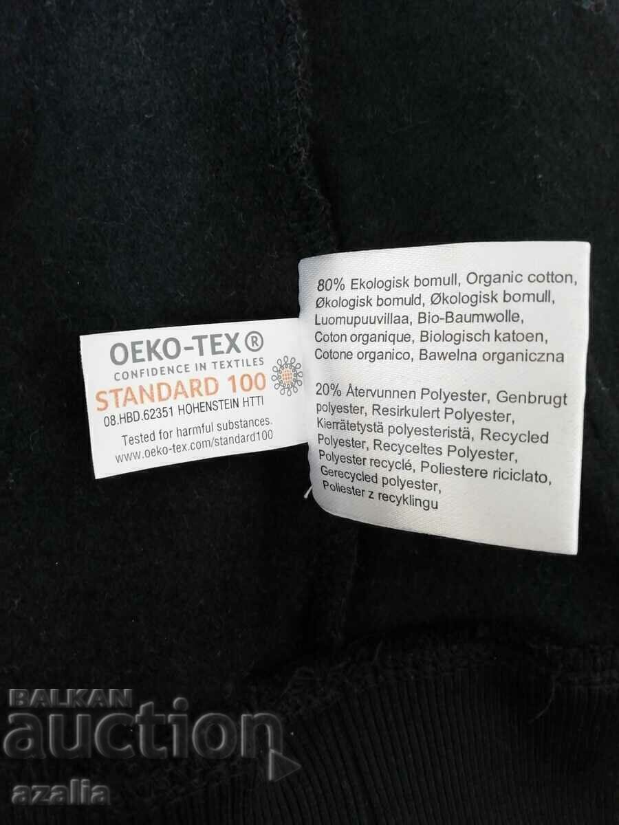 Auction New hooded sweatshirt size L/40 Auction New hooded sweatshirt size L/40