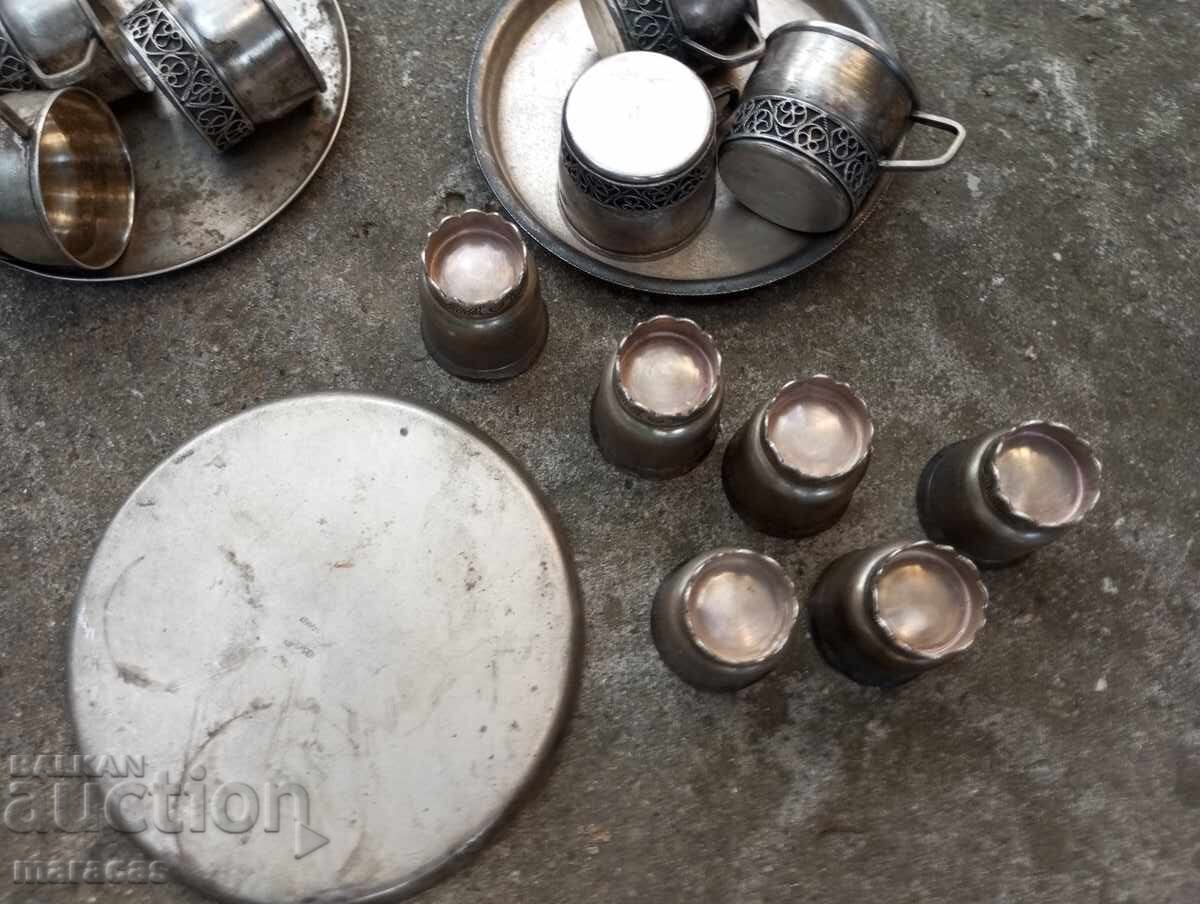 Auction  Silver-plated sets of trays and cups