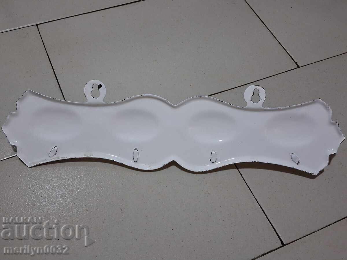 Стара емайлирана закачалка емайл с цена 39.00 лв. | € 19.94