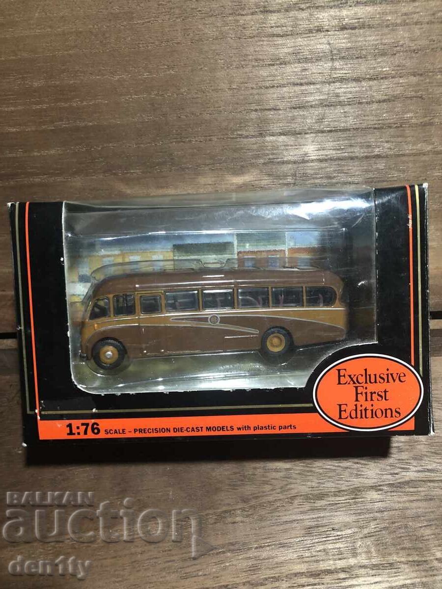 Доставка на метален модел автобус Bedford EFE Доставка на метален модел автобус Bedford EFE