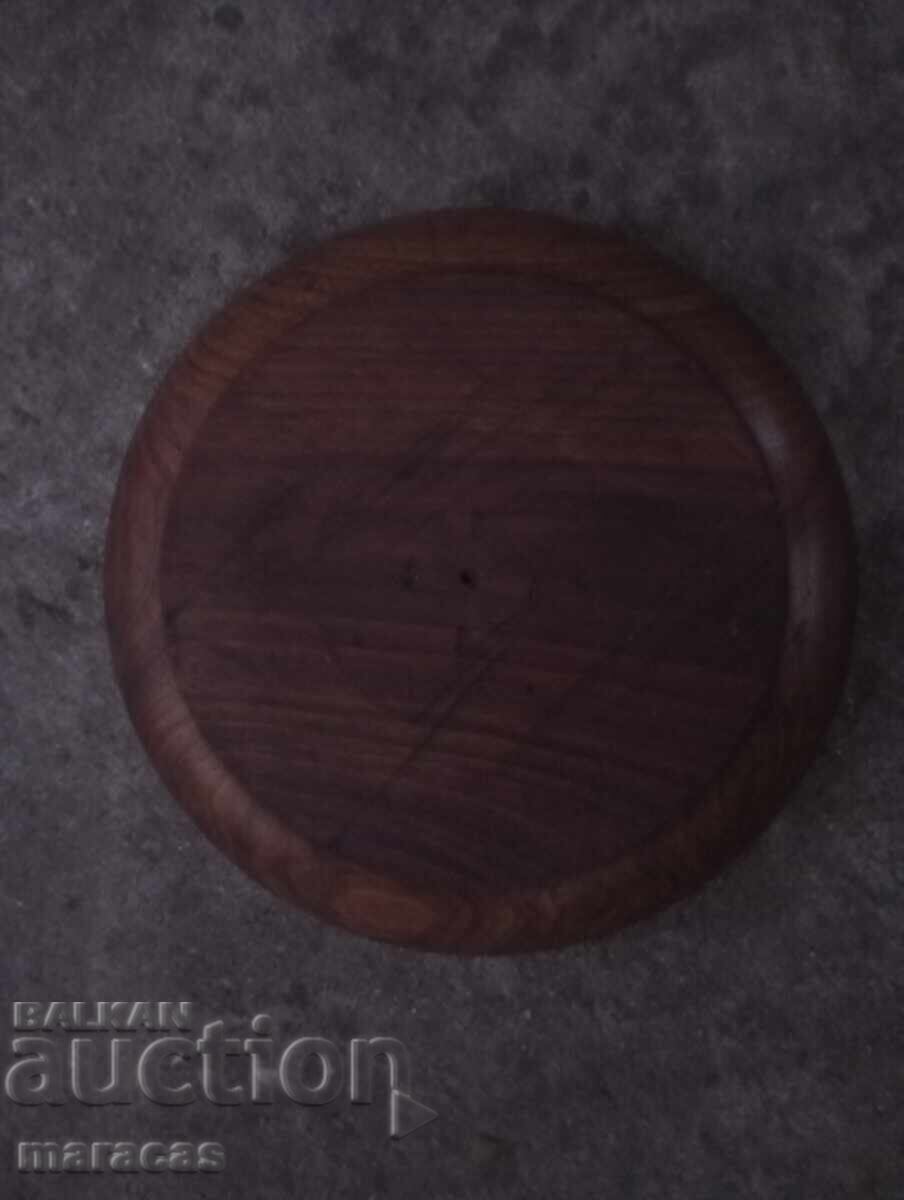 Un bol de lemn cu preț € 8.69 | 17.00 BGN Un bol de lemn cu preț € 8.69 | 17.00 BGN