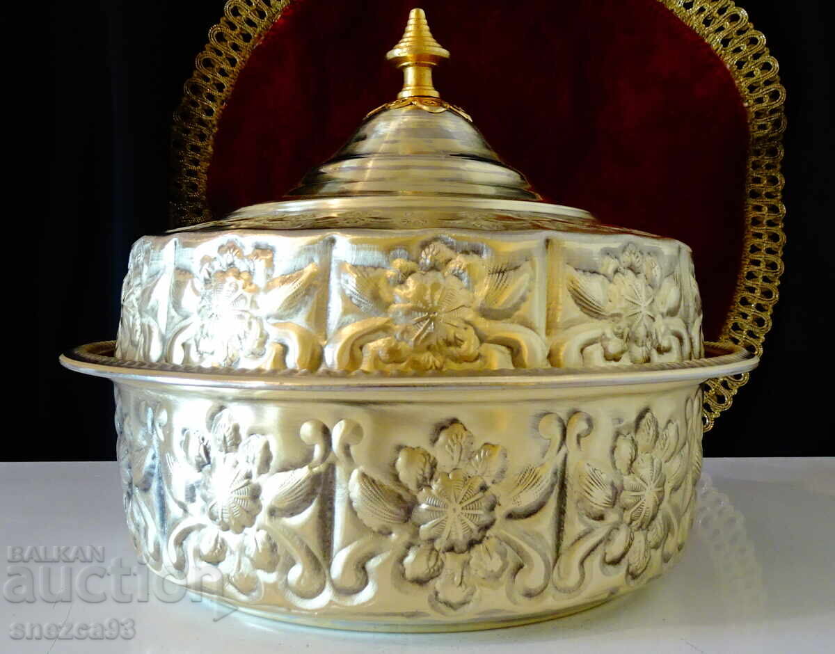 Μαροκινό μπρούτζινο σκεύος με καπάκι για σερβίρισμα γλυκών, καραμελών - 7