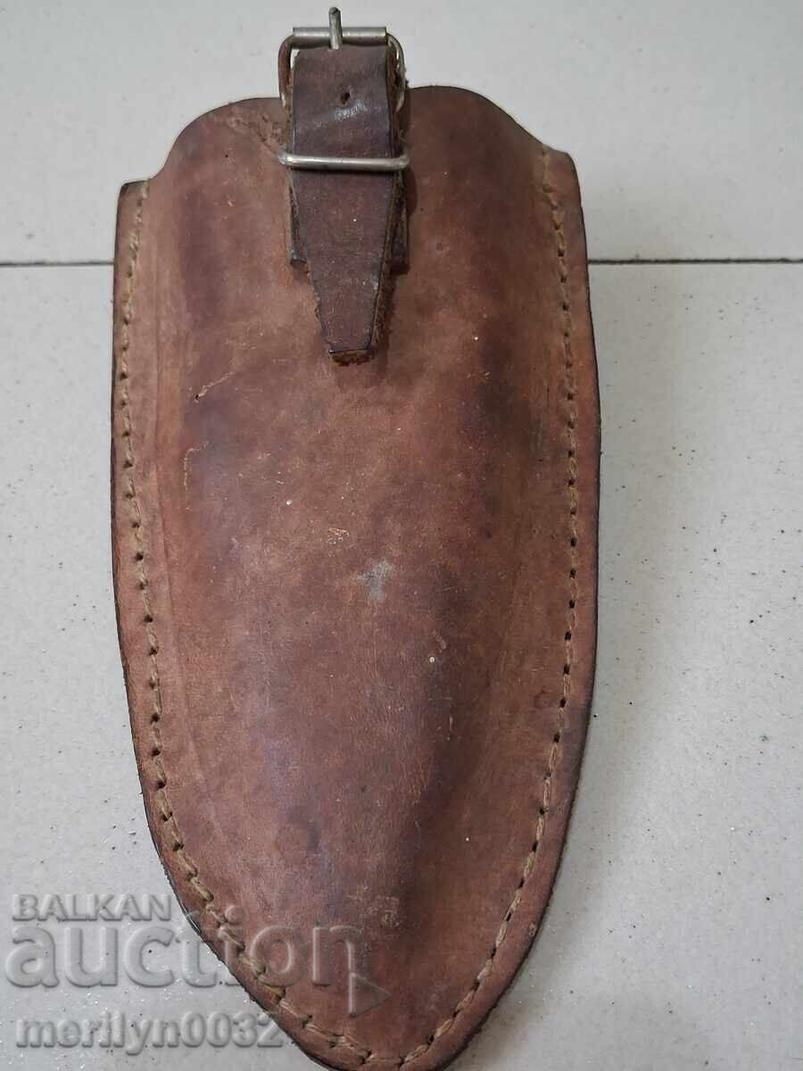 Army leather sheath, thick leather, massive blade