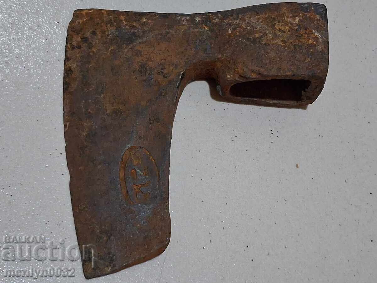 Παλιό τσεκούρι "Σφυρί και δρεπάνι" ΛΔΒ εργαλείο σφυρήλατο σίδερο με τιμή 58.00 BGN | € 29.65