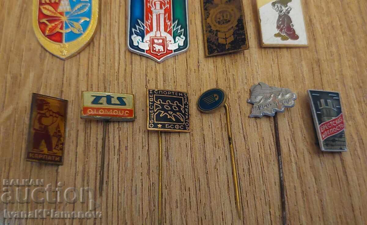 Livrarea Insigne pentru colecționari, 12 bucăți