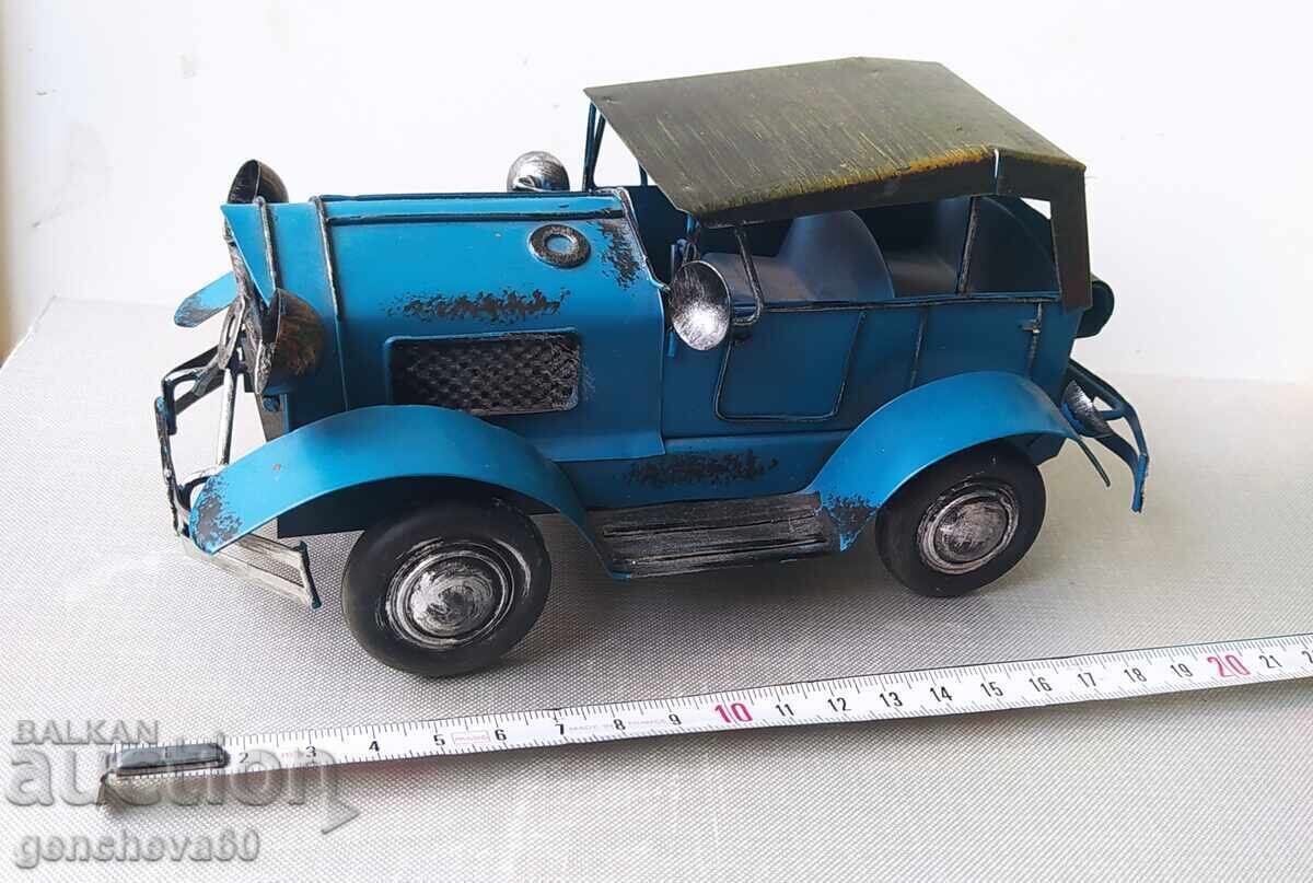 Ρετρό μπλε μεταλλικό αυτοκίνητο - 6