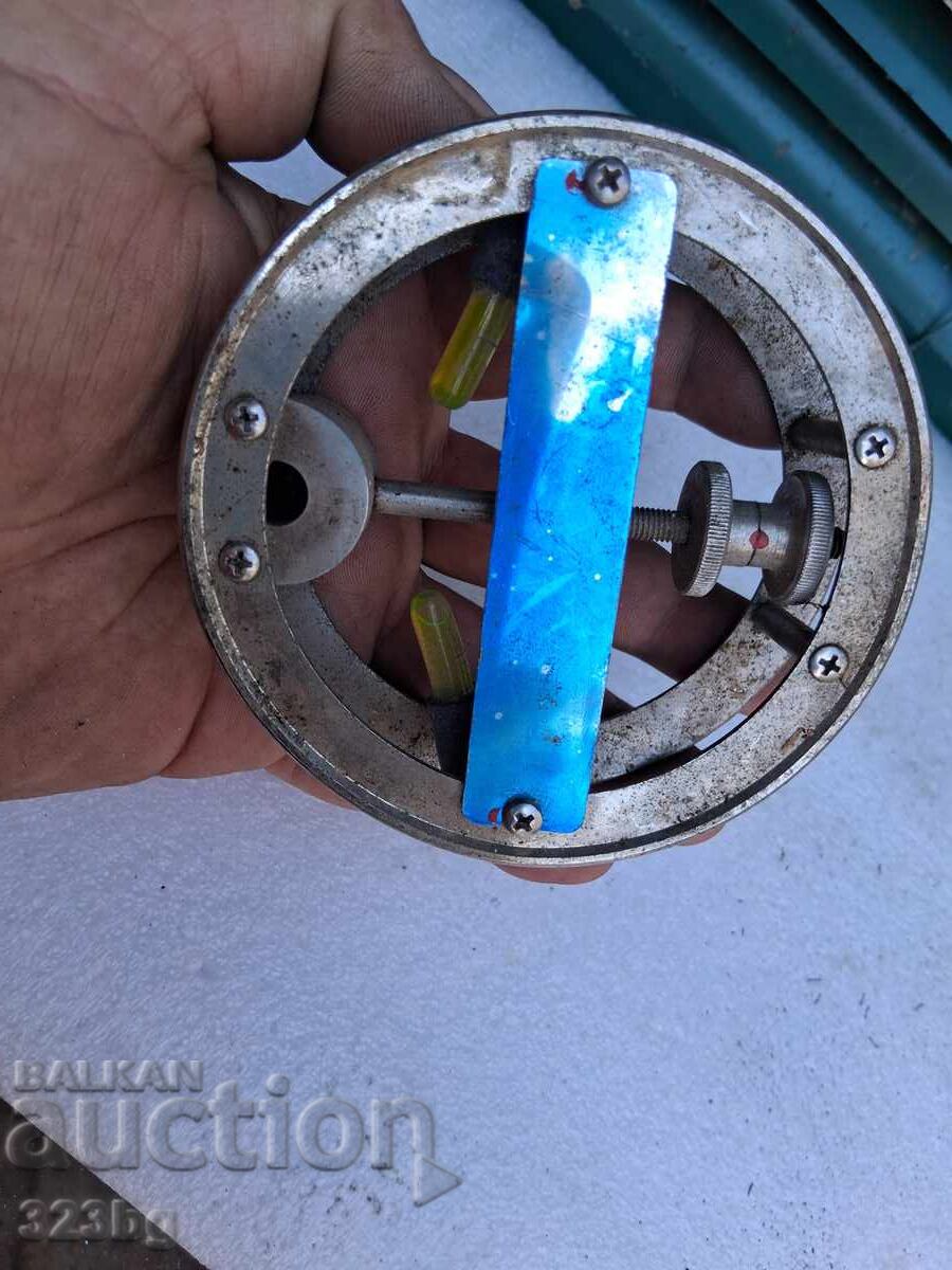 Ρετρό όργανο νίβελου με τιμή 19.00 BGN | € 9.71 Ρετρό όργανο νίβελου με τιμή 19.00 BGN | € 9.71