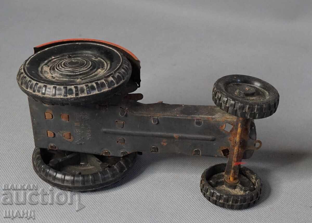 Παράδοση Παλιό μηχανικό μεταλλικό παιχνίδι μοντέλο τρακτέρ