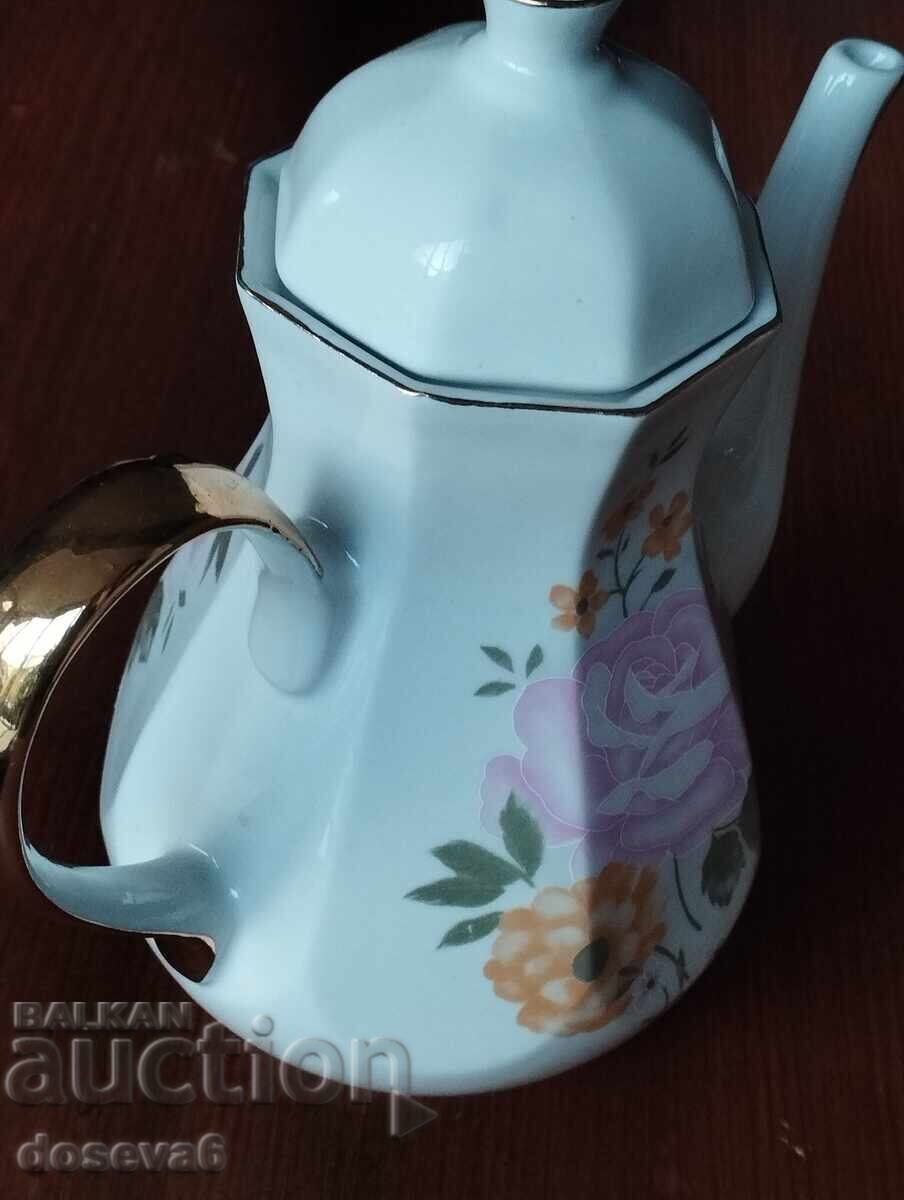 Delivery of Kettle Fena Porzellan Beauty from Finnish porcelain