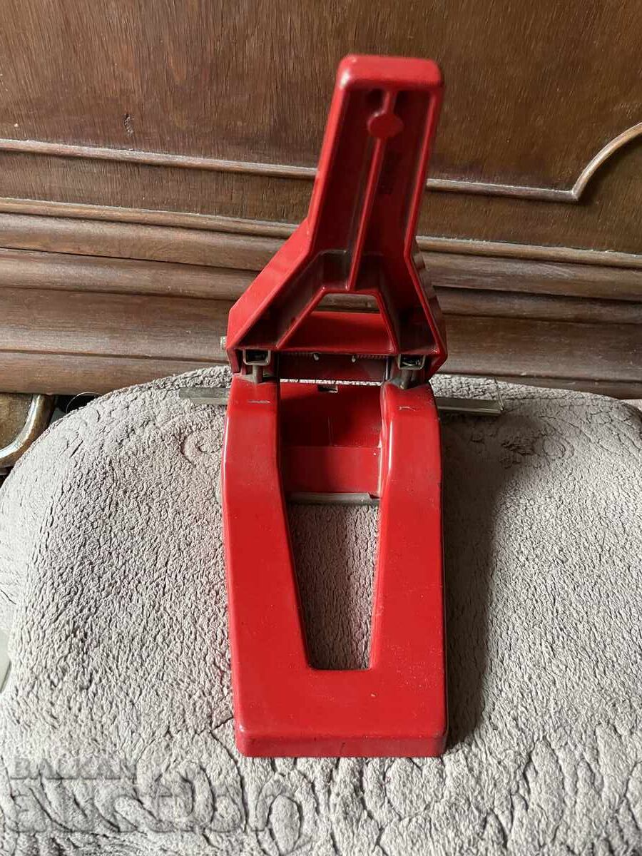 Perforator de hârtie - mare, 22/23 cm