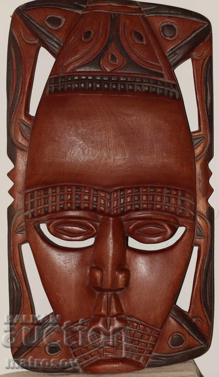 Auction  African Large Wall Sculpture Wood Carving Mask
