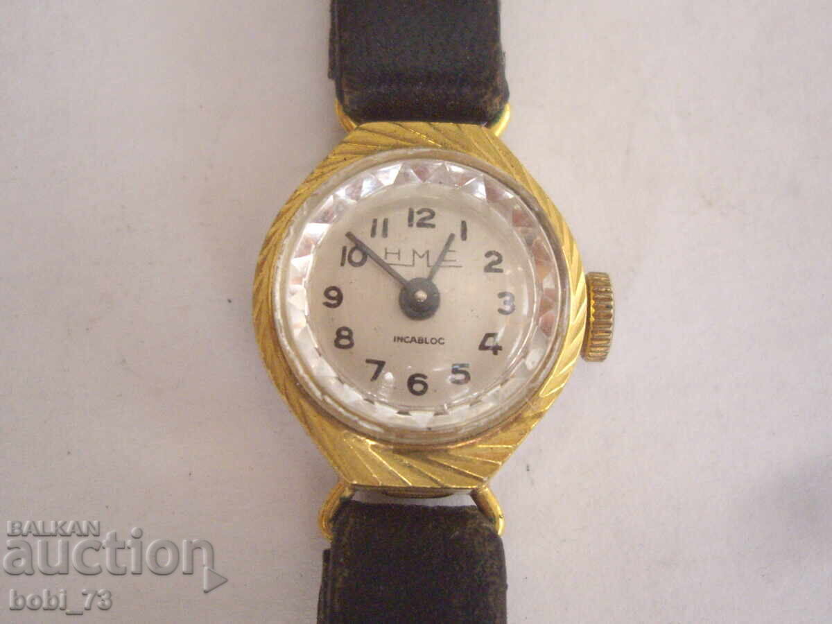 Доставка на Позлатен дамски механичен часовник. Доставка на Позлатен дамски механичен часовник.