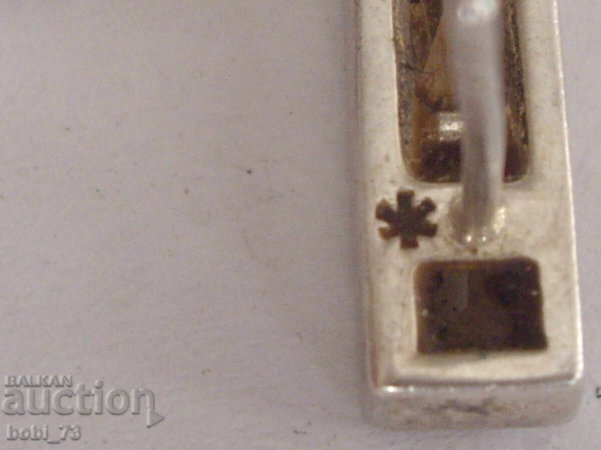 Доставка на Стари сребърни обици.