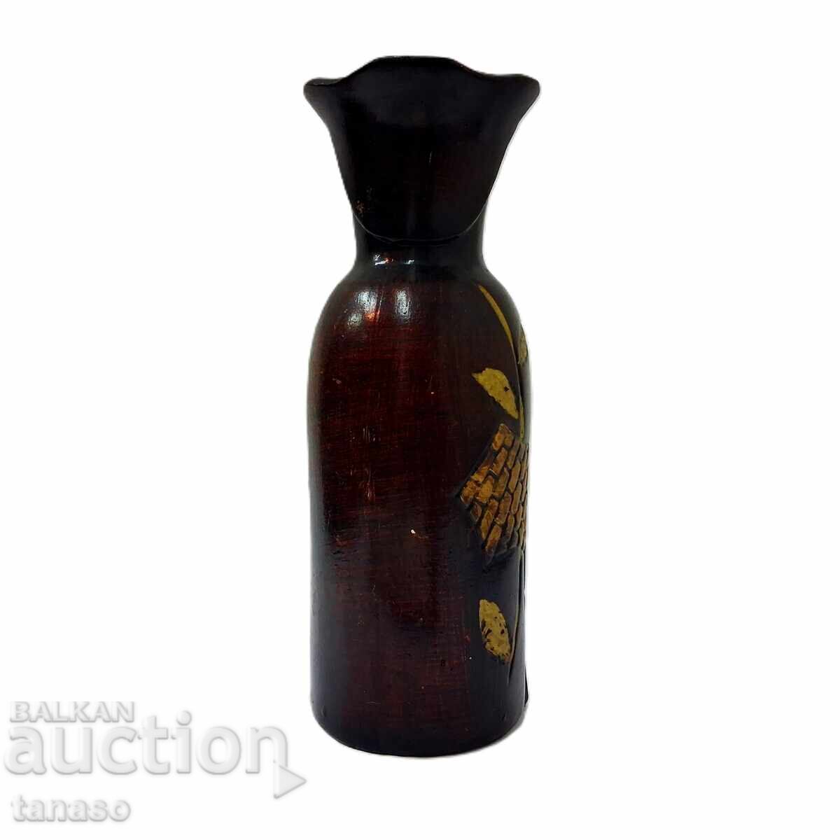 Стара керамична ваза(8.2) с цена 40.00 лв. | € 20.45