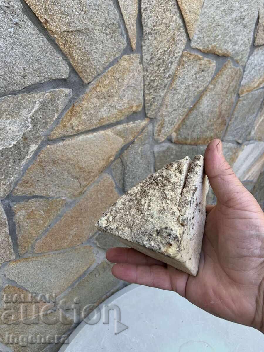 Licitație SĂPUN DE CASĂ CU UNSEMN DE PORC - 300 gr Licitație SĂPUN DE CASĂ CU UNSEMN DE PORC - 300 gr