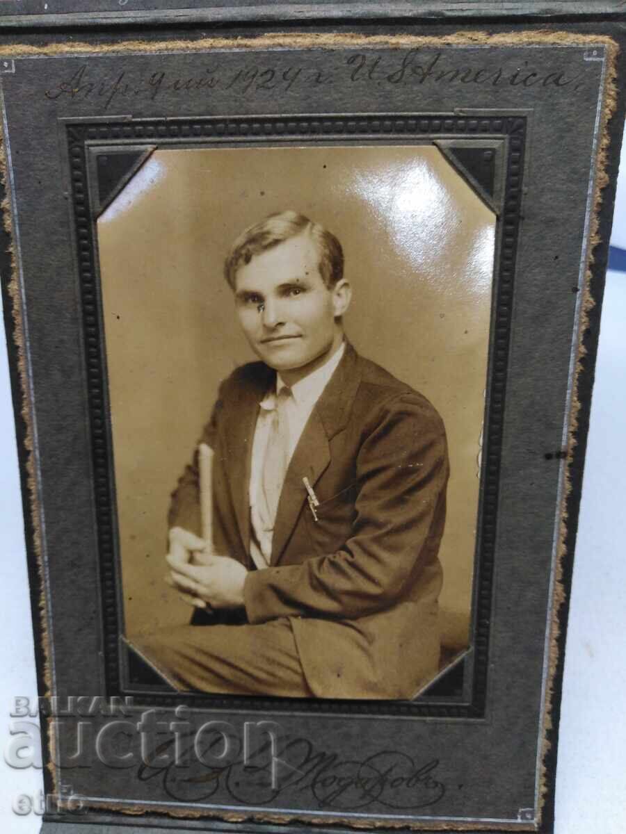1929 Γ. ΒΑΣΙΛΙΚΗ ΦΩΤΟΓΡΑΦΙΑ, ΧΑΡΤΟΝΙ, ΒΟΥΛΓΑΡΟΣ ΣΤΗΝ ΑΜΕΡΙΚΗ
