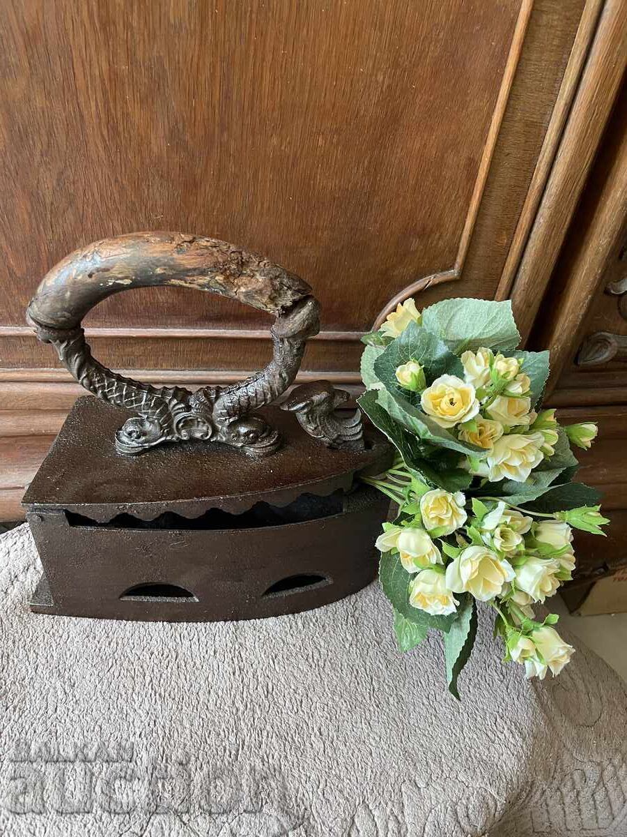Fier de călcat vechi pentru decorațiuni - metal - 6