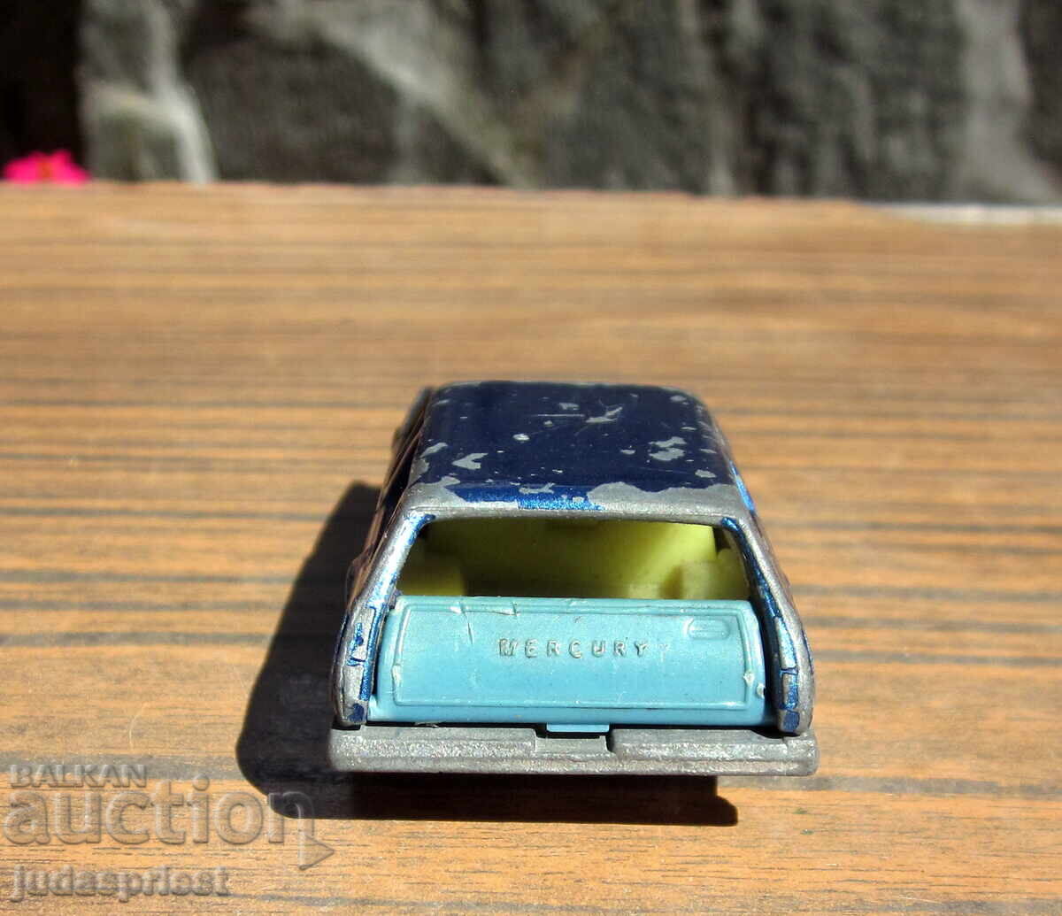 Bŭlgarsko kolichka kugar cougar villager matchbox BŬLGARIYA - 6 Bŭlgarsko kolichka kugar cougar villager matchbox BŬLGARIYA - 6