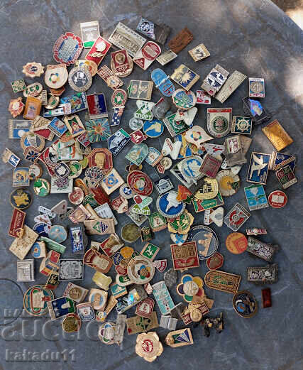 Badges, pins 175 pieces with price 49.00 BGN | € 25.05 Badges, pins 175 pieces with price 49.00 BGN | € 25.05